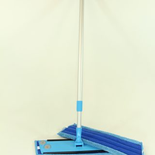 Fred's Micro Mop with 2 Cleaning Pads