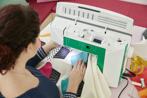 Husqvarna Viking Jade 20 Sewing Machine