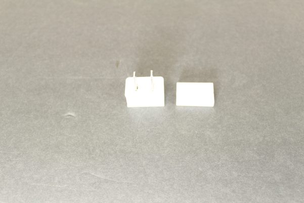 White Slide On Type Polarized Lamp Plugs