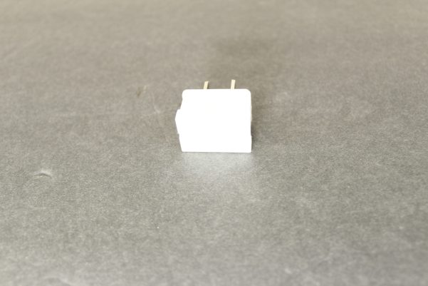 White Slide On Type Polarized Lamp Plugs